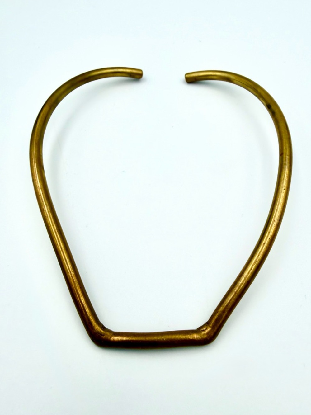 Minimal U-Shaped Open Collar Necklace in Gold Tone